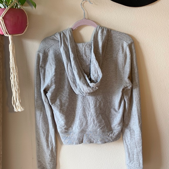 ✨2/$10✨ One of a kind Express cropped zip up - Picture 3 of 3